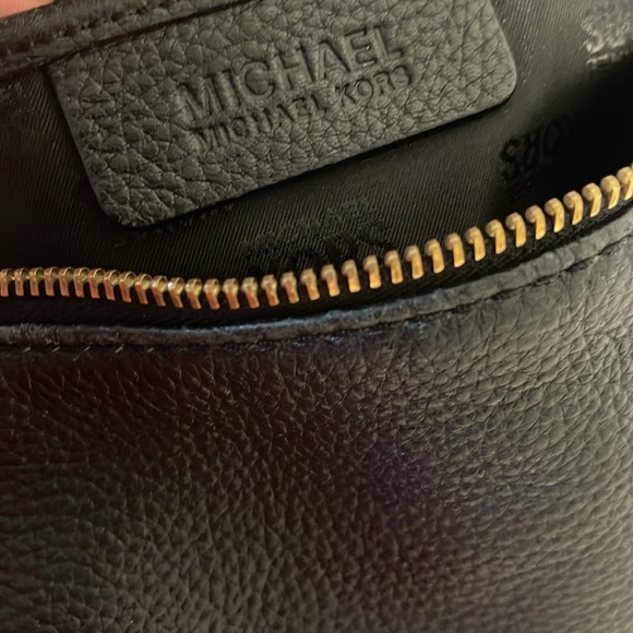 Michael Kors Fulton Hobo Black Leather Shoulder Bag - Picture 8 of 12